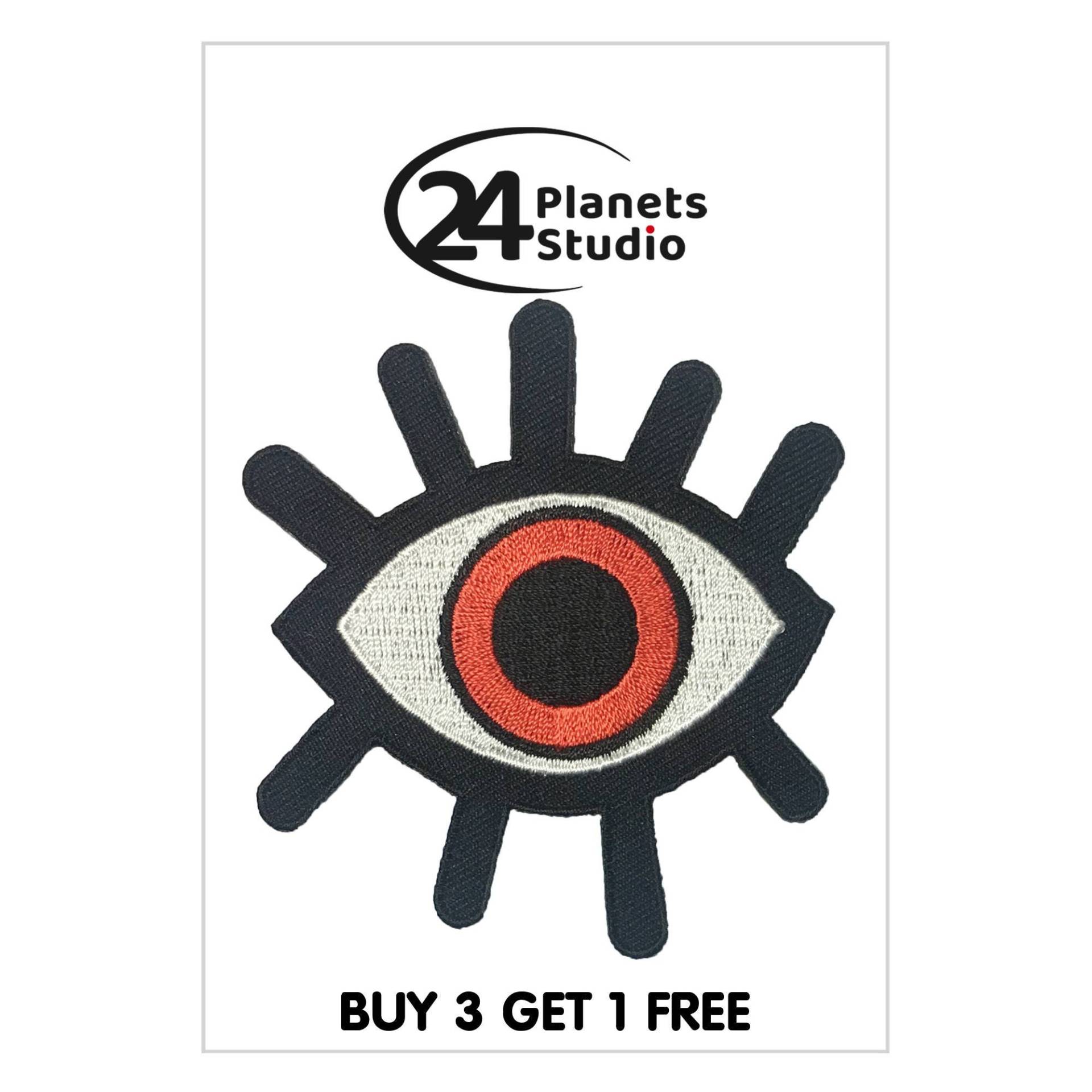 Red Lucky Evil Eye Bügelbild Von 24Planetsstudio von 24PlanetsStudio