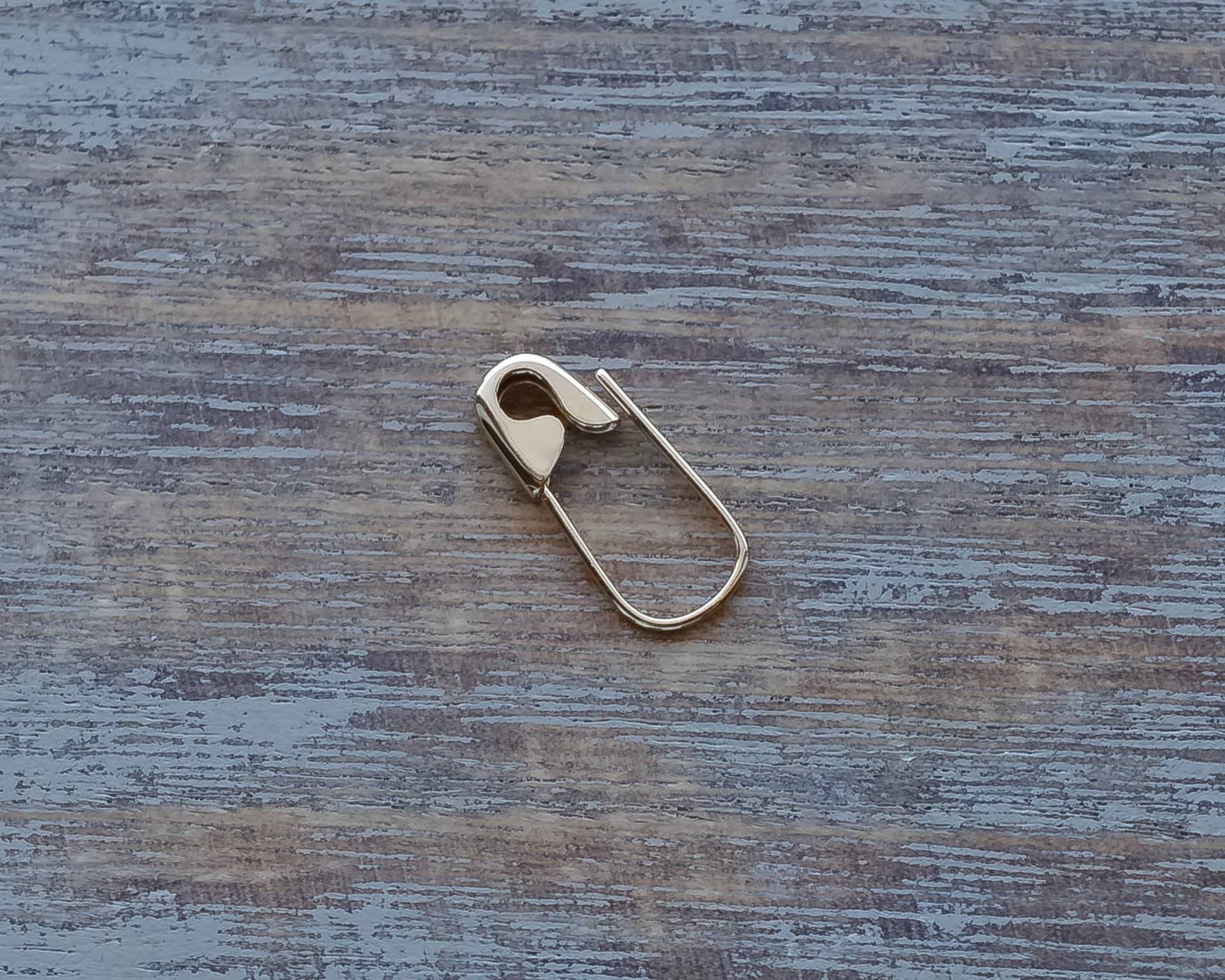 Sterling Silber Sicherheitsnadel Ohrring Mini Punk Stil | 5/8 Inch von 24jewels