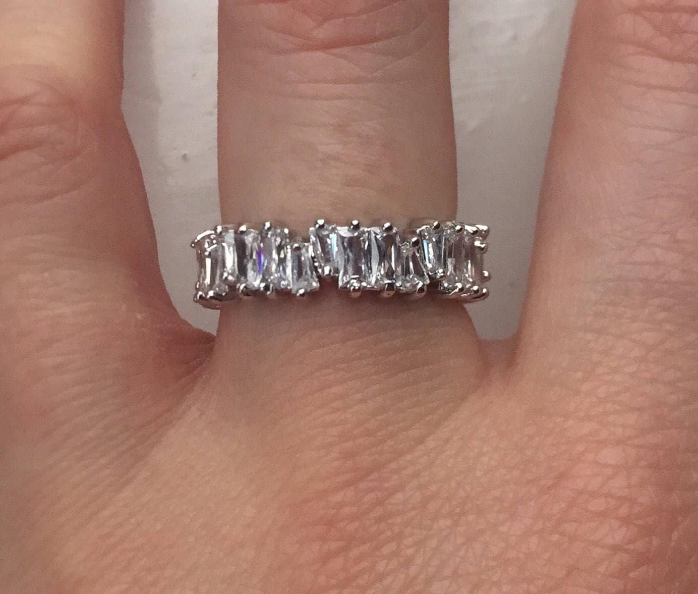 Silber Baguette Eternity Ring. Versprechen Ring Stacking Band Ehering Verschiedene Größen von 26Dreams