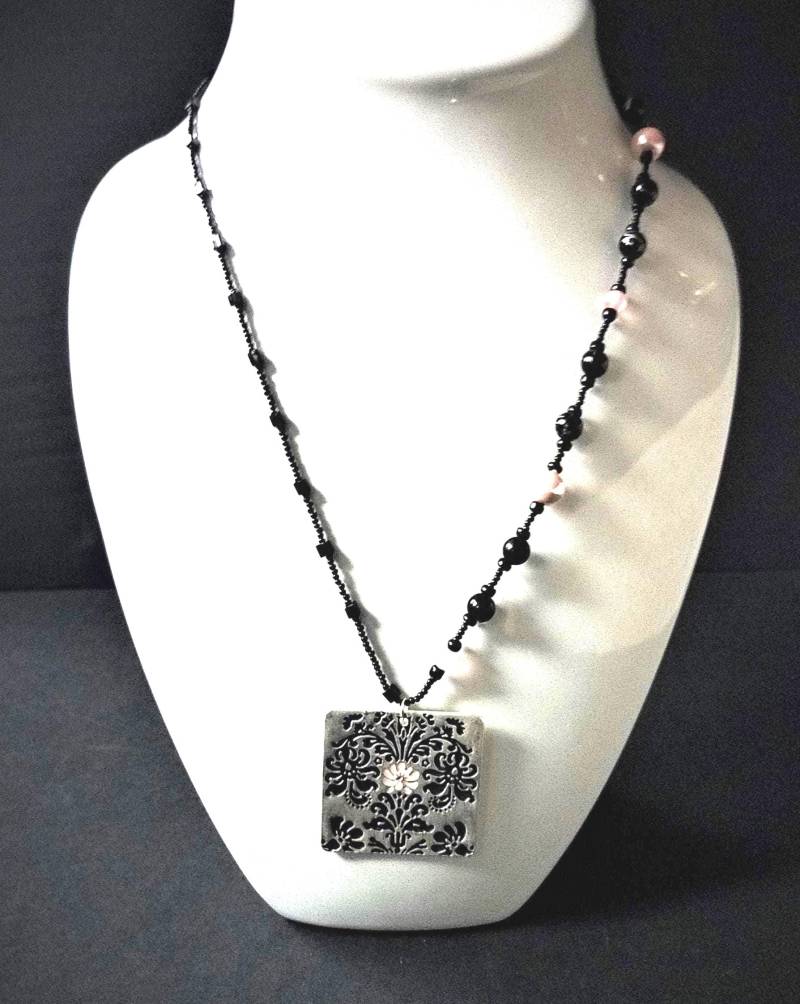 Silber, Schwarz & Rosa Halskette von 27SeahorsesVantiques