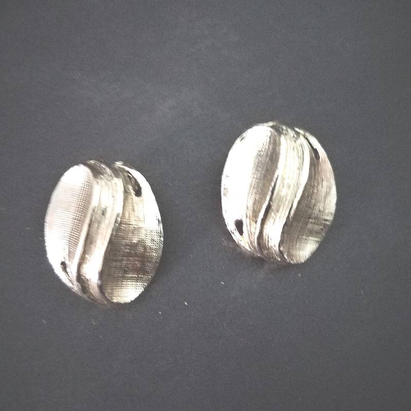 Vintage Gold Ton Ohrclips von 27SeahorsesVantiques