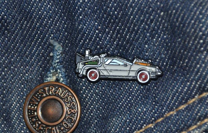 Delorean Zurück in Die Zukunft; Zukunft | Max.dim 25 Mm - Emaille Metall Anstecknadel Abzeichen Auto Tp von 2BlueTwiLeks
