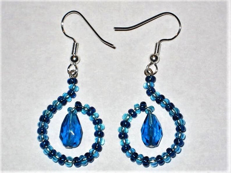 Azure Blue Crystal Facett Teardrops Azure Blue Crystal Facett Teardrops von 2EarsForEarrings