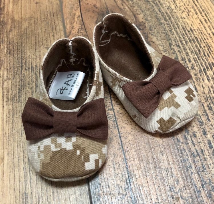 Marine Corps Desert Camo Baby Mädchen Schuhe Mit Schleifen | Hausschuhe Neugeborenen Größe Bis 24 Monate von 2Fab