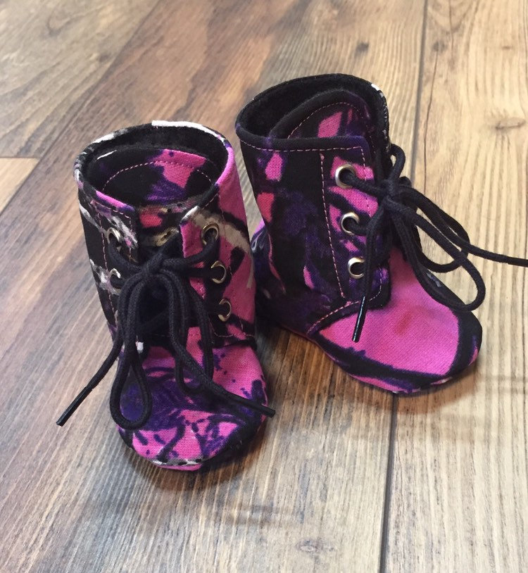 Muddy Girl® Babystiefel Camo | Schnürstiefel Neugeborenen Größe Bis 3T von 2Fab