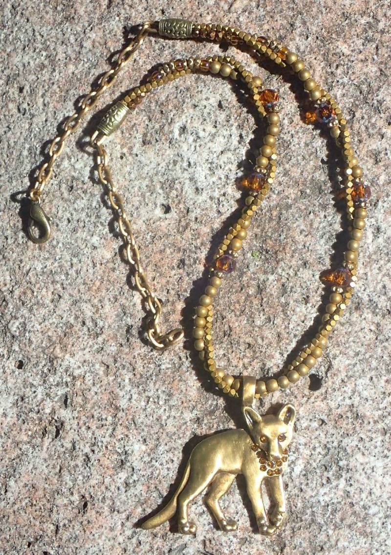 Goldene Katze Anhänger Halskette Goldene Katze Anhänger Halskette von 2HAWKDESIGNS