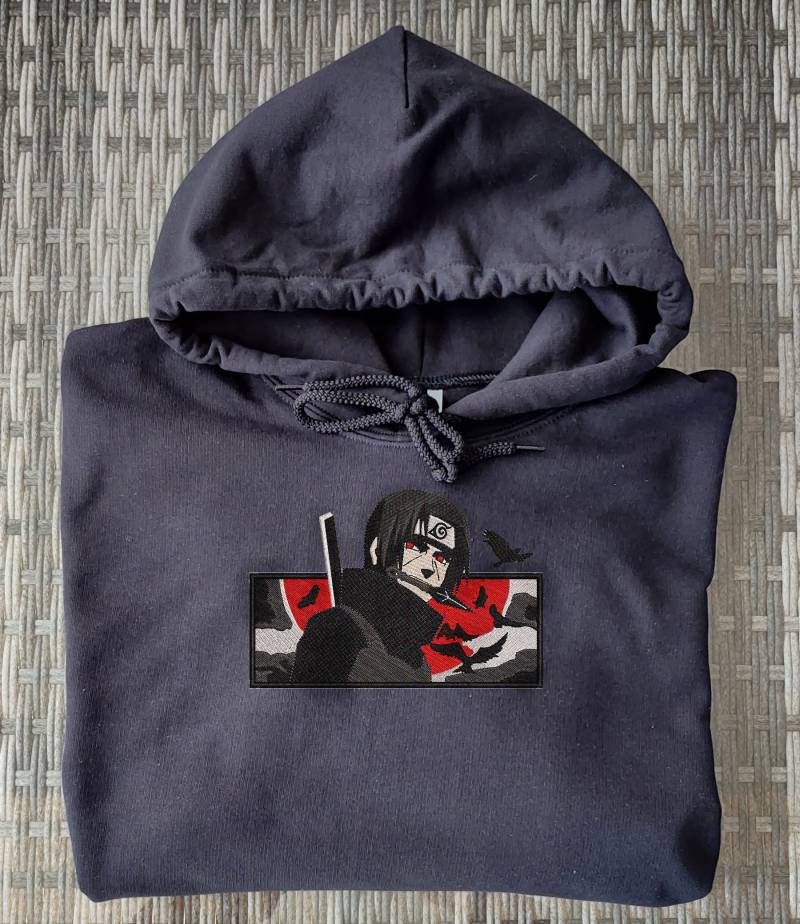 Naruto Shippuden Itachi Uchiha - Bestickter Hoodie & T-Shirt | Anime Design Unisex Größen S-xxl Weiß Und Schwarz von 2HandEmbroidery