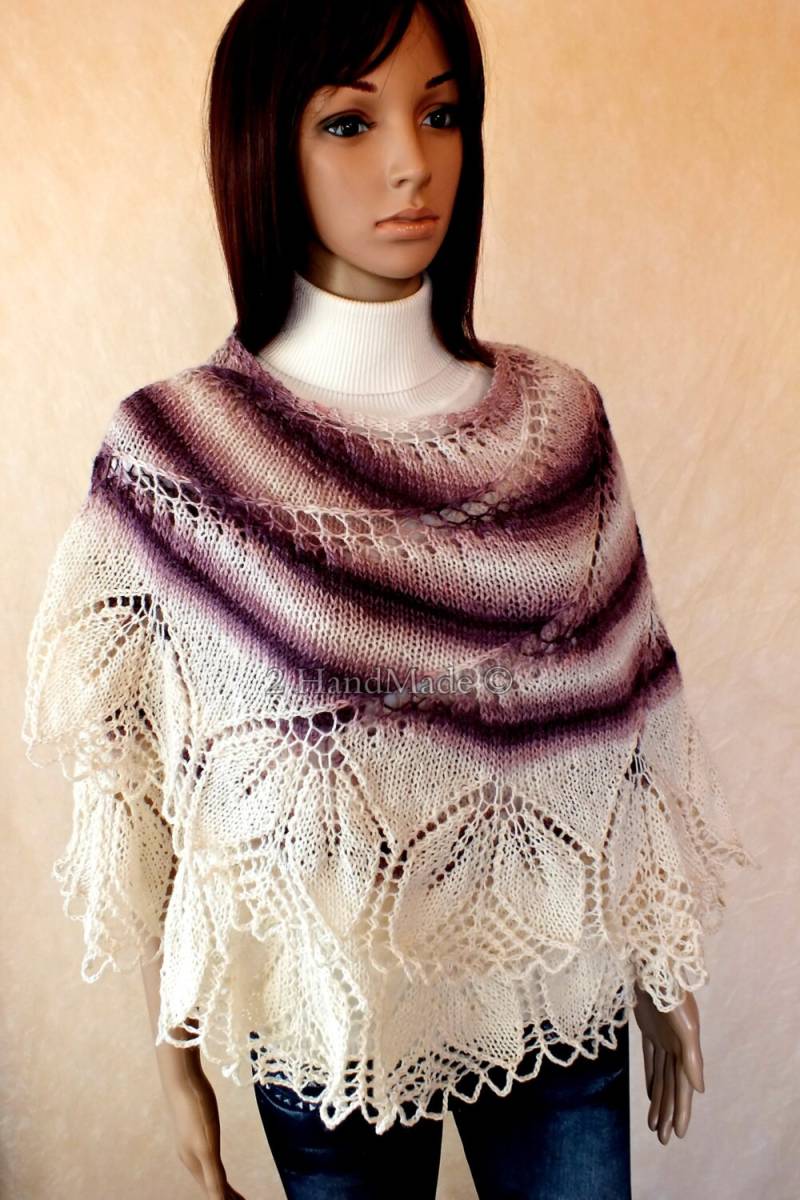 Lace Strickschal Aus Merinowolle Mit Violetter Und Weißer Häkelborte von 2HandMade