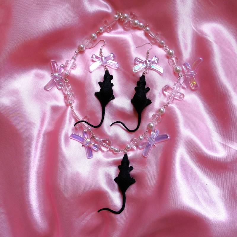 Rat Bow Ohrringe /Halskette -Schwarz von 2POINT5DSTREETWEAR