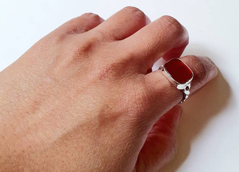 Karneol Siegelring Mit Verschlungenem Band - Sterling Silber Oder 9 Karat Gold Karneol Siegelring Mit Verschlungenem Band - Sterling Silber Oder 9 Karat Gold von 2TigersUK