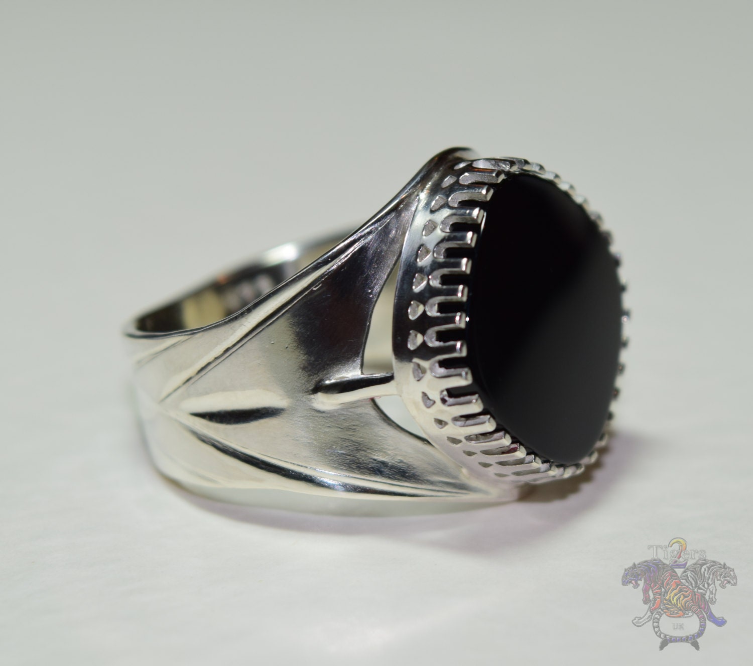 Onyx Statement Siegelring in Sterling Silber von 2TigersUK