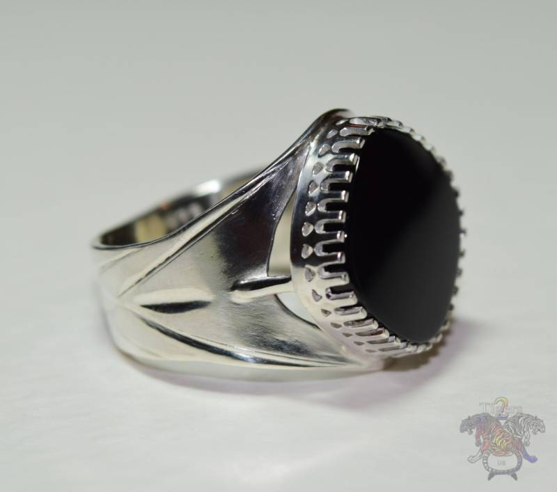 Onyx Statement Siegelring in Sterling Silber von 2TigersUK