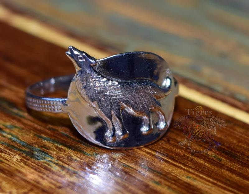 Wolf Sterling Silber Ring Geschenk Wölfe Silhouette Siegelring Wolf Sterling Silber Ring Geschenk Wölfe Silhouette Siegelring von 2TigersUK