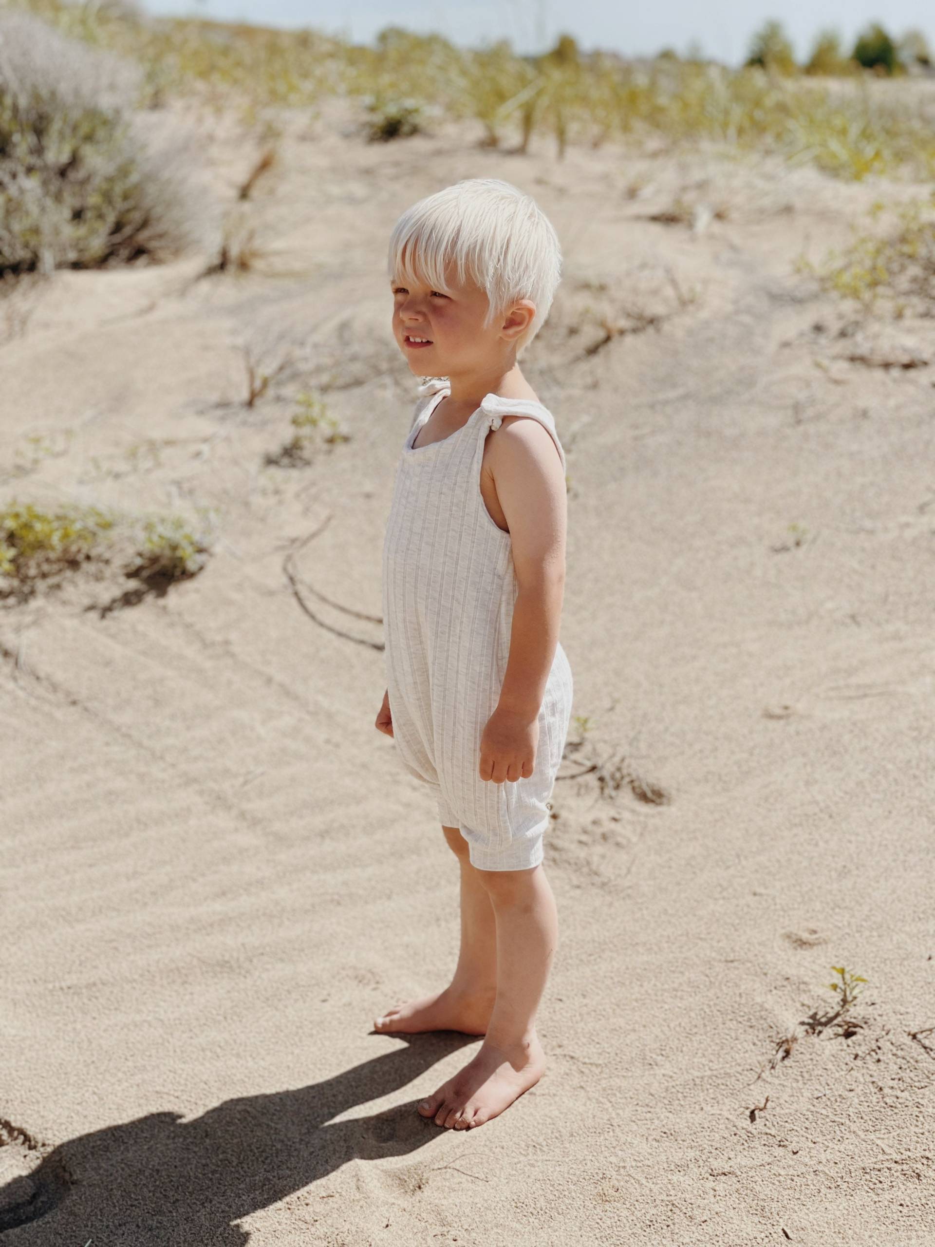 Creme Kleinkind Jungen Strampler, Baby Ärmellose Overalls, Strand Outfit, Sommer Kleidung, Mädchen Overall von 2sweetcheeks