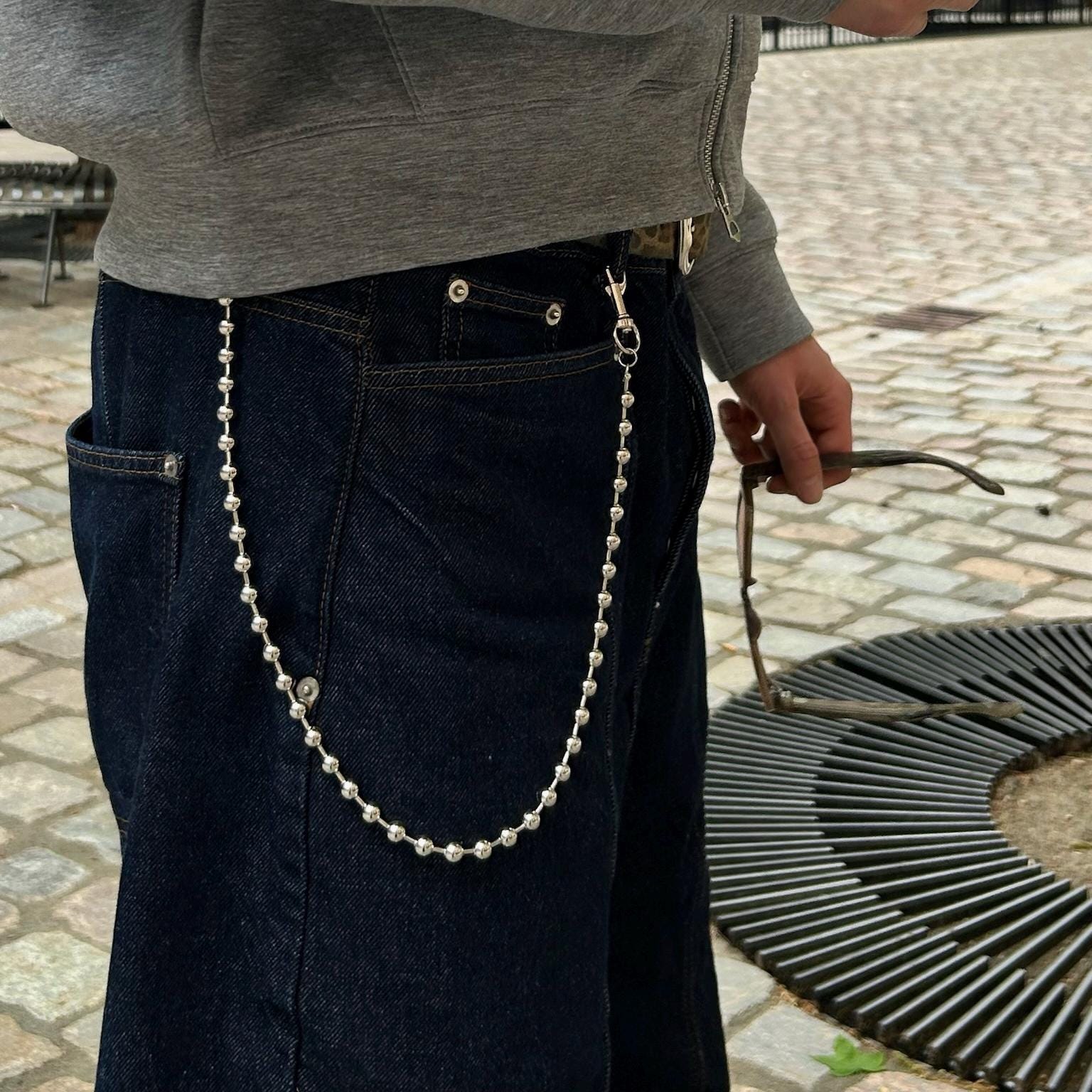 Silver Pearl Wallet Chain - Streetwear Keychain For Baggy Jeans Y2K Trousers By 304Supply von 304supply