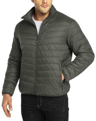 33,000ft Herren Steppjacke Leichte Übergangsjacke in Daunenjacken-Optik Winterjacke für Männer Gefüttert mit Taschen Packbar für Freizeit Wandern Reisen Lightweight Puffer Jacket Dunkelgrün 2XL 33,000ft Herren Steppjacke Leichte Übergangsjacke in Daunenjacken-Optik Winterjacke für Männer Gefüttert mit Taschen Packbar für Freizeit Wandern Reisen Lightweight Puffer Jacket Dunkelgrün 2XL von 33,000ft