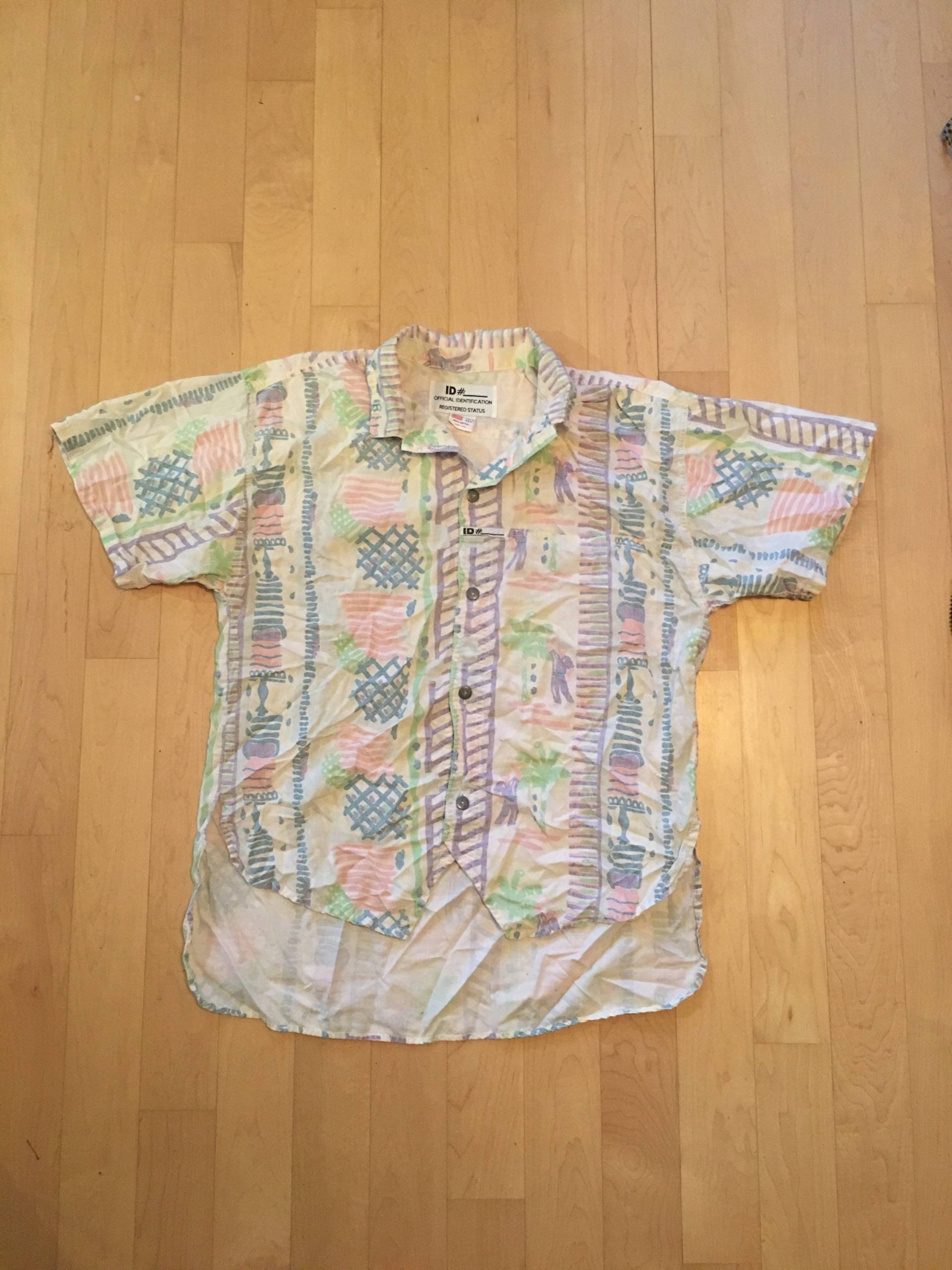 Hawaiian All Over Print-Taste Bis Kurzarm Shirt 90Er Jahre 80Er Stil Hawaiian All Over Print-Taste Bis Kurzarm Shirt 90Er Jahre 80Er Stil von 33xVNTG