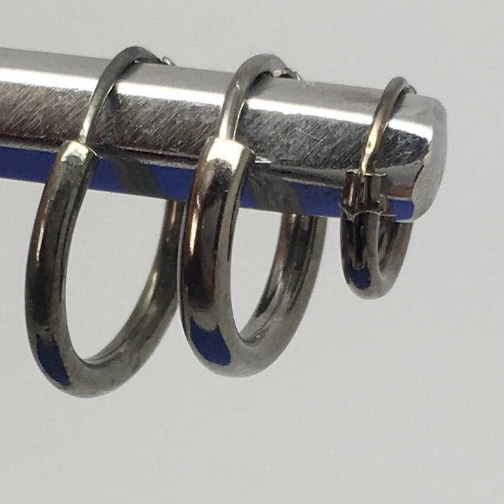 Endlose Hoop Ohrringe Vergoldet in Schwarz Gold - Unendliche Kleine Endlose Drei Größen 6mm 8mm 10mm 553B 554B 555B von 360Jewels