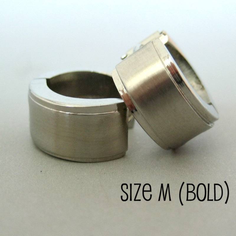 Herren Ohrringe Silber Huggie - Ohrring Knorpel Piercing Für Jungs Hip Hop Mittelalter Punk Rocker Edelstahl Bold Etched No.175A von 360Jewels