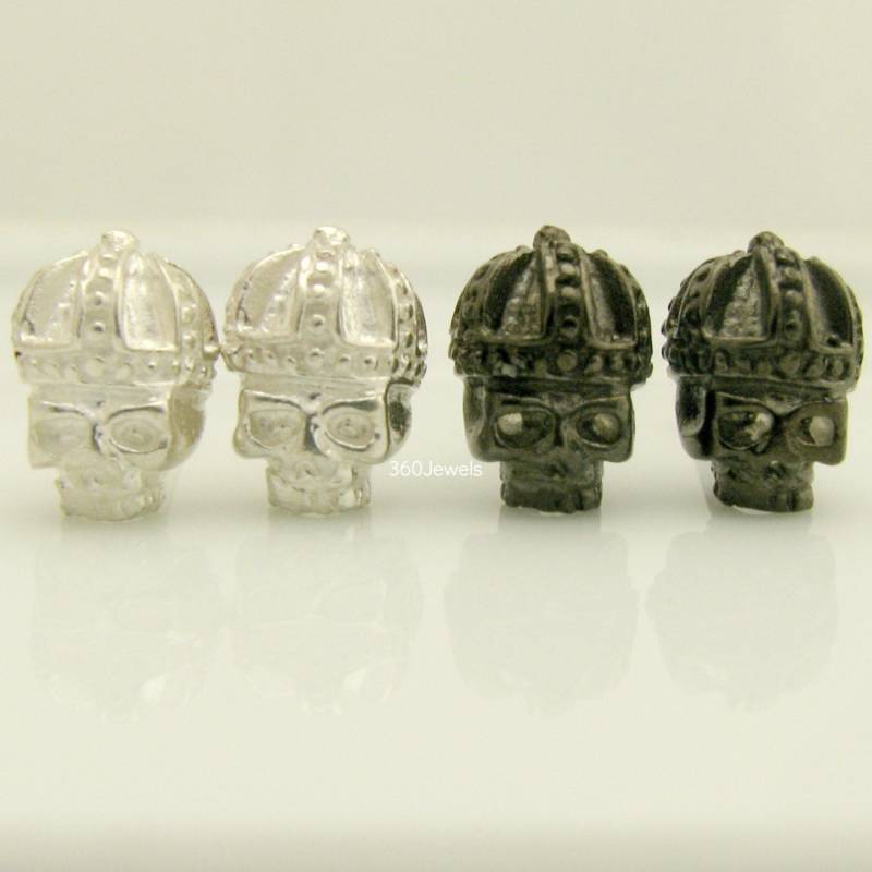 Königliche Totenkopf Ohrstecker Für Männer - 3D Gothic Rock-Stollen Jungs Schwarz-Gold Überzogen Oder 925 Sterlingsilber Größe M | No.468C von 360Jewels