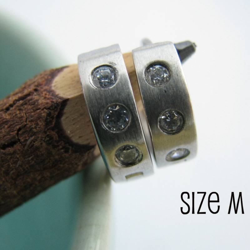 Männer Hoop Ohrringe, Dreifach Diamant Cz in Stahl Ohrringe Für Männer, Kleine Knorpel Helix 156 von 360Jewels