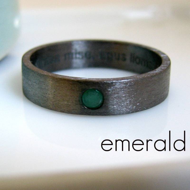 5-6mm Smaragd Hochzeitsband - Schwarz Vergoldet Über 925 Sterling Silber Schlichter Flacher Schlauchring Stil Gravierbar Und Individualisierbar von 360JewelsElite