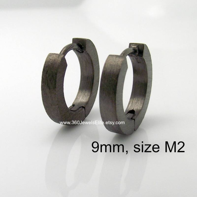 Herren Creolen, Ohrringe, Moderne Schlanke Schwarz Vergoldete Knorpelohrring, Helixohrring, 9 Mm Huggie Hoop Ohrringe E140Mb von 360JewelsElite