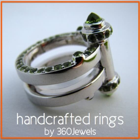 Peridot Und Saphir Ring - Cabachons Doppel Stapel Edelstein August Birthstone Alternative Multi Statement Peridot Und Saphir Ring - Cabachons Doppel Stapel Edelstein August Birthstone Alternative Multi Statement von 360JewelsElite