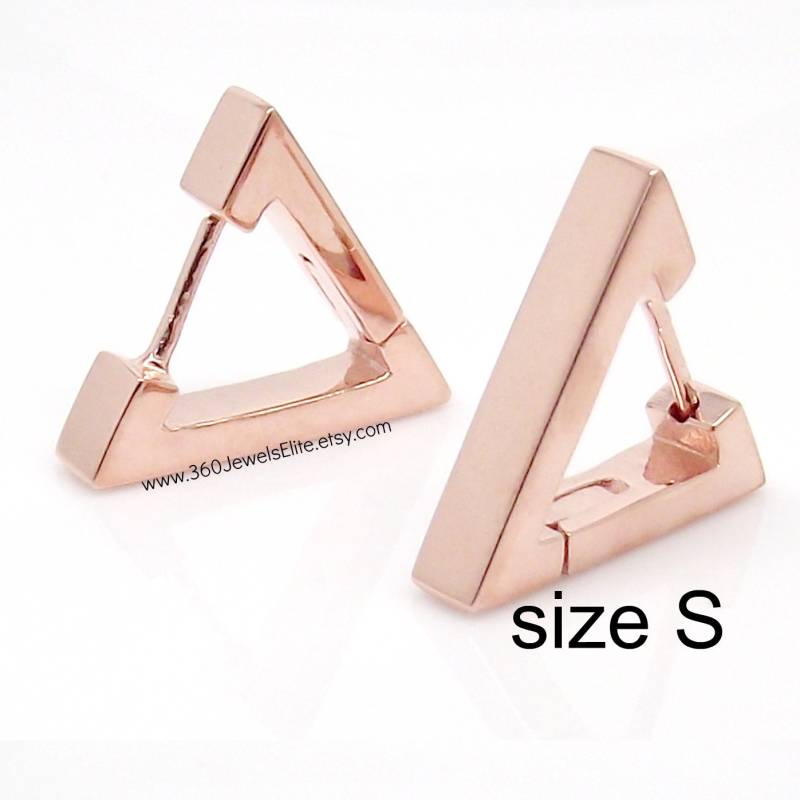 Rosevergoldete Dreieck Huggie Hoop Ohrringe - Über 925 Sterling Silber Für Männer Oder Frauen Glänzende Oberfläche Kleine Größe | E234Sr von 360JewelsElite