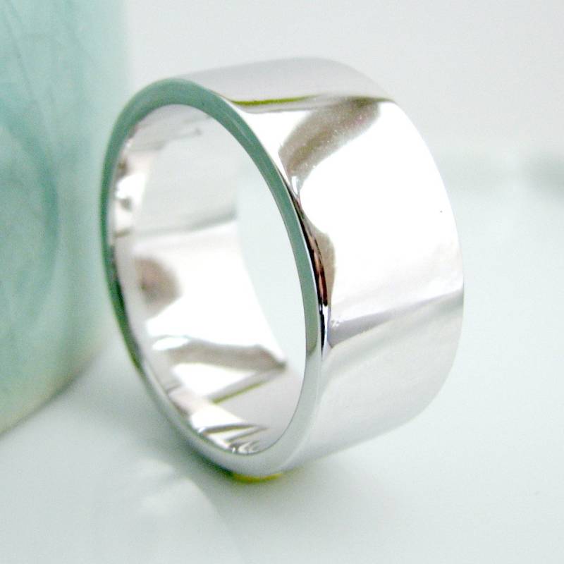 Solide 14K Weißgold Ehering - 9mm Breiten Ring Für Männer Frauen Poliert Oder Gebürstet Finish Gravierbar Und Individuelle Optionen Zur Verfügung von 360JewelsElite