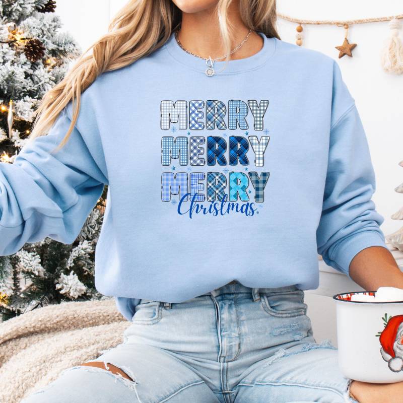 Merry Christmas Blue Retro Grafik Damen Sweatshirt, Softes Bedrucktes X-Mas Unisex Shirt, Gemütliches Herren Weihnachts Top Pullover von 365TageFernweh