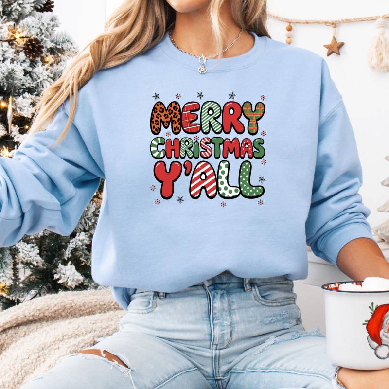 Merry Christmas Yall Retro Grafik Damen Sweatshirt, Softes Bedrucktes X-Mas Unisex Shirt, Gemütliches Herren Weihnachts Top Pullover von 365TageFernweh