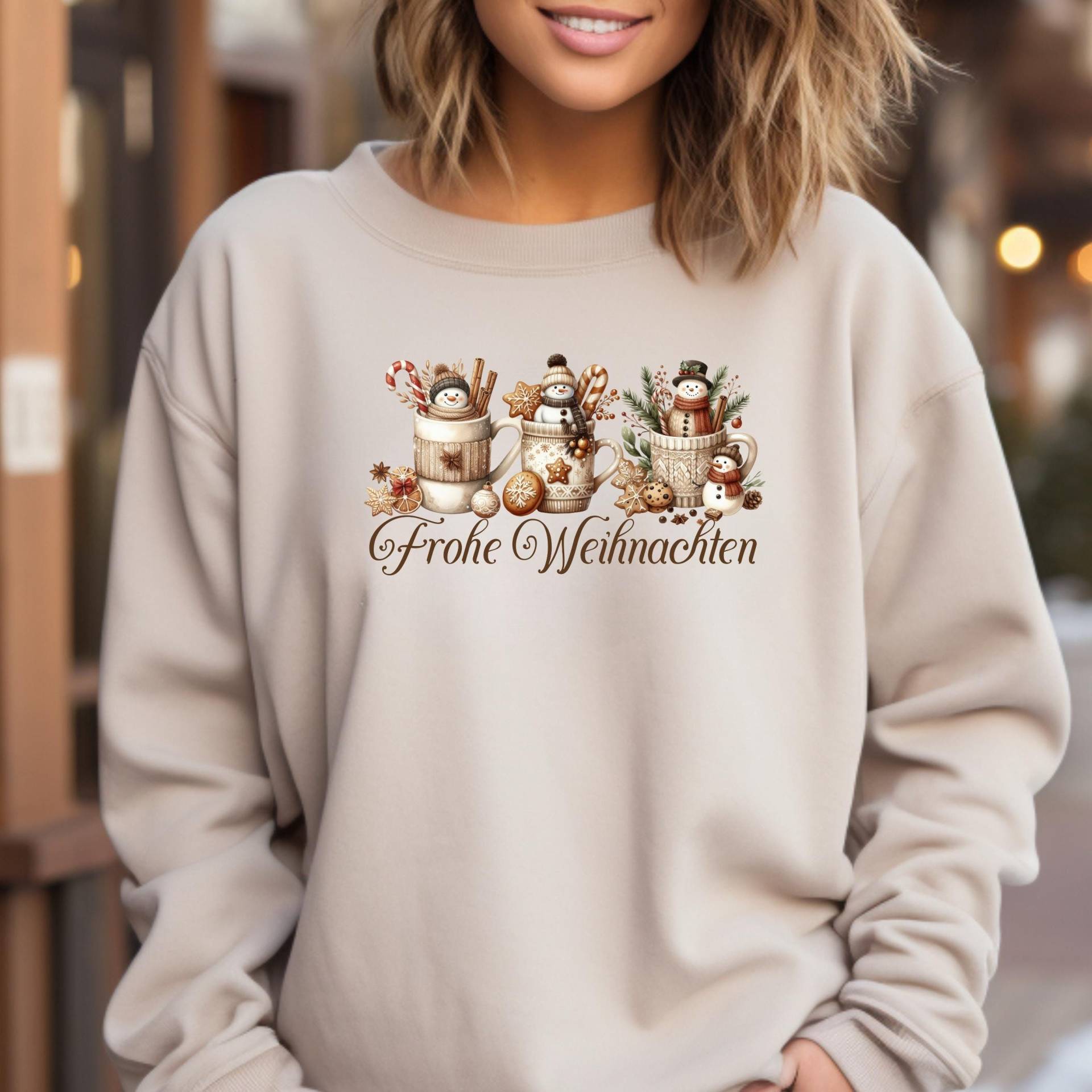 Retro Schneemann Naturfarbe Kaffee Grafik Damen Sweatshirt, Softes Bedrucktes X-Mas Unisex Shirt, Gemütliches Herren Weihnachts Top Pullover von 365TageFernweh