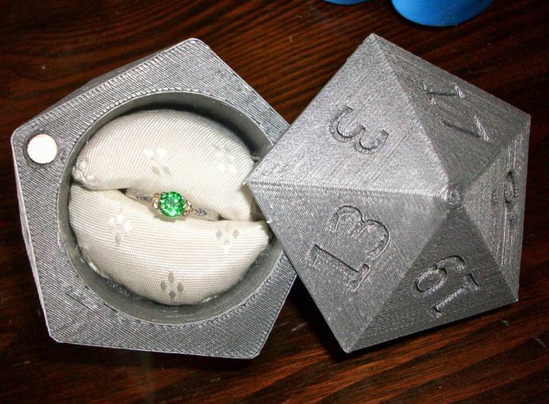 D20 Ringbox 3D Gedruckte Eheringbox von 3DCentral