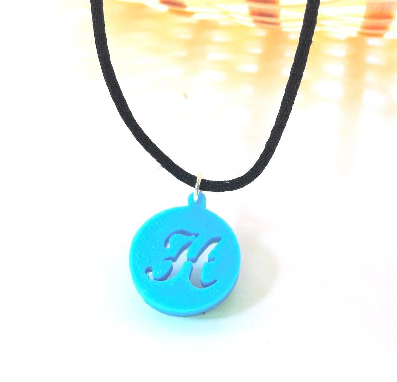 Benutzerdefinierte Initial Halskette, 3D Gedruckt, Erste K Brief Satin Seide Kordel, Personalisierung, Pla, Hell Blau/Hellblau Türkis Benutzerdefinierte Initial Halskette, 3D Gedruckt, Erste K Brief Satin Seide Kordel, Personalisierung, Pla, Hell Blau/Hellblau Türkis von 3DJewelrySquare
