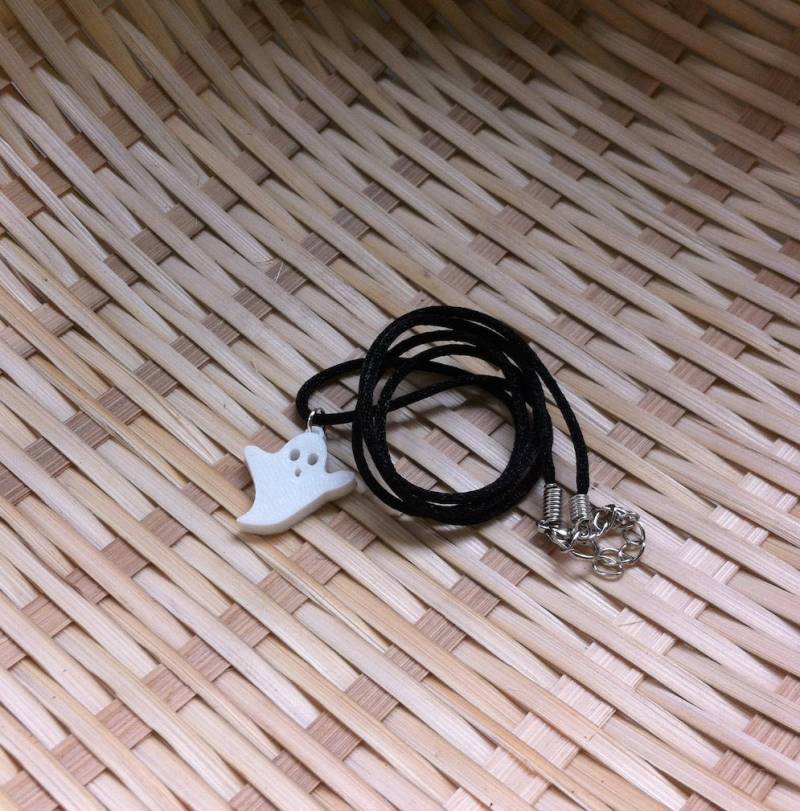 Gruselige Geist Halskette Custom, Weiß 3D Gedruckt, Halloween-Halskette, Satin Seide Kordel, Süße Gespenst Halskette, Pla, Weiß, Öko von 3DJewelrySquare