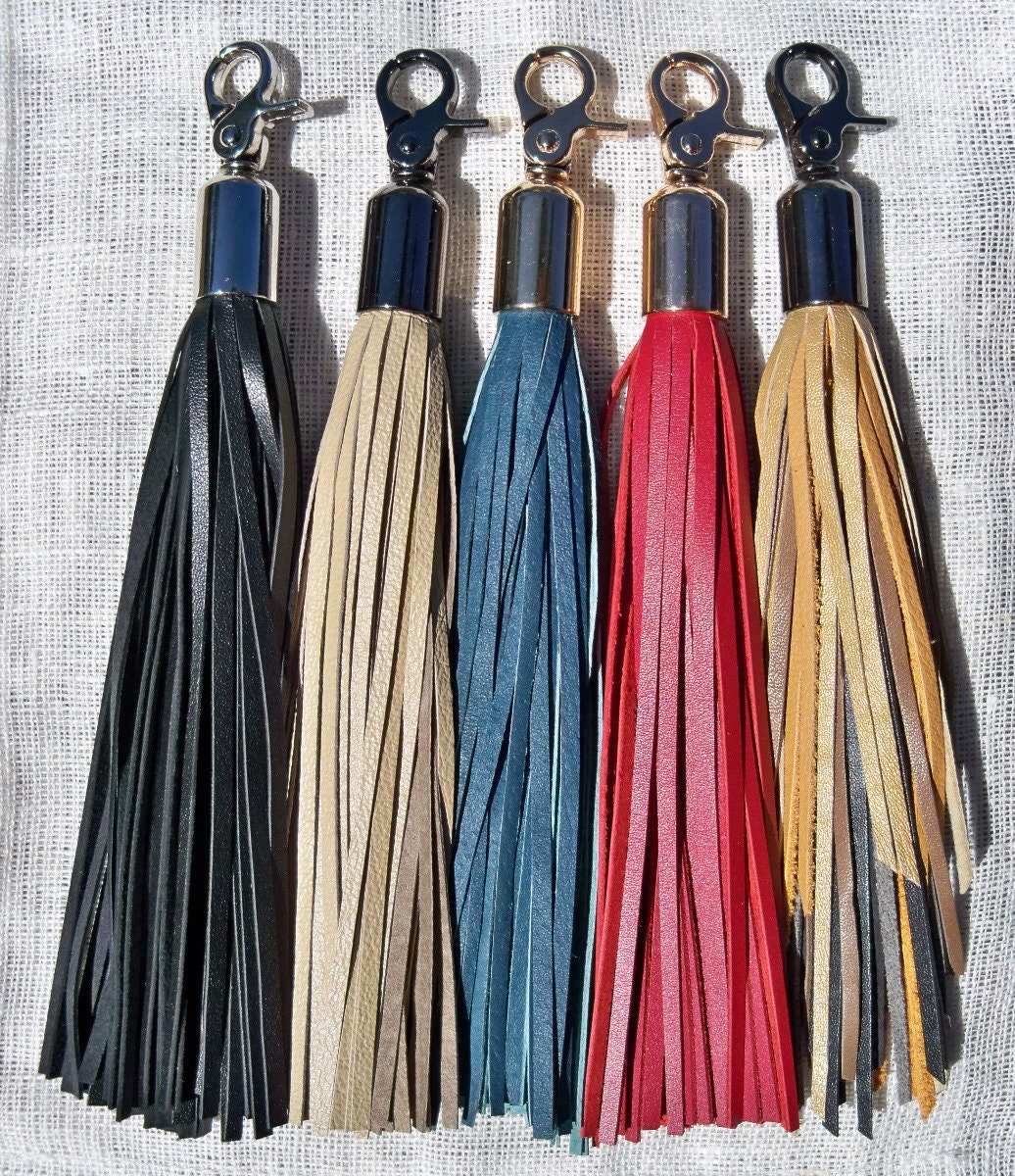 Große Lederquaste. Lederfransen. Schlüsselanhänger Aus Leder. Farbe Auswählen Große Lederquaste. Lederfransen. Schlüsselanhänger Aus Leder. Farbe Auswählen von 3JandDstyle