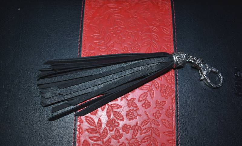 Leder Quaste Keychain. Taschenanhänger. Lederfransen. Schwarz Leder Quaste Keychain. Taschenanhänger. Lederfransen. Schwarz von 3JandDstyle