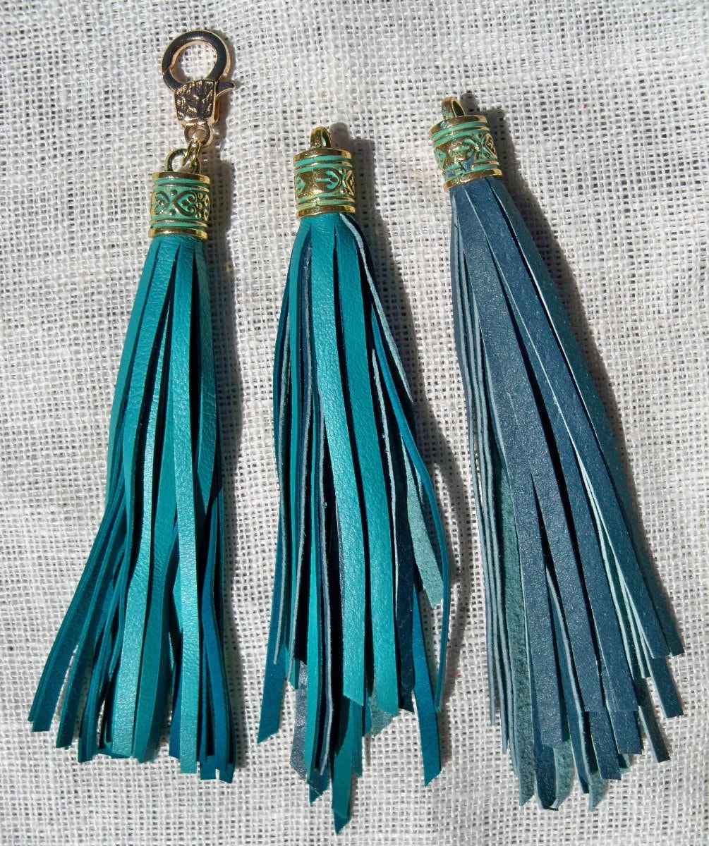 Leder Quaste Keychain. Taschenanhänger. Lederfransen. Türkis Leder Quaste Keychain. Taschenanhänger. Lederfransen. Türkis von 3JandDstyle