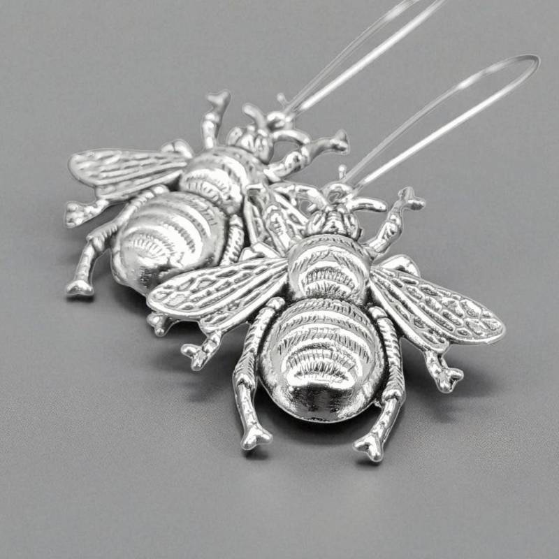 Bumble Bee Statement Silberne Ohrringe, Große Summende Biene, Fuzzy Bienenkönigin, Stechende Fliegendes Insekt, Zoologen Schmuck, Gärtner Geschenk von 3PetuniaPlace