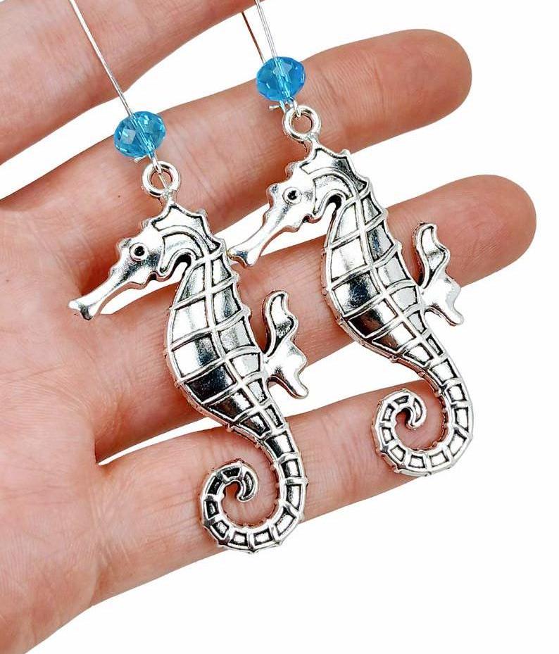 Seepferdchen Silber Ohrringe, Aqua Blau, Hippocampus, Meeresleben, Küsten Schmuck, Ozeanograph, Meeresbiologe Geschenk von 3PetuniaPlace