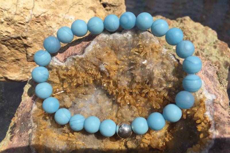 Matte, Stretch Hellblau "Seeglas" Und Sterling Silber Armband Matte, Stretch Hellblau "Seeglas" Und Sterling Silber Armband von 3RWeDragonflyDesigns