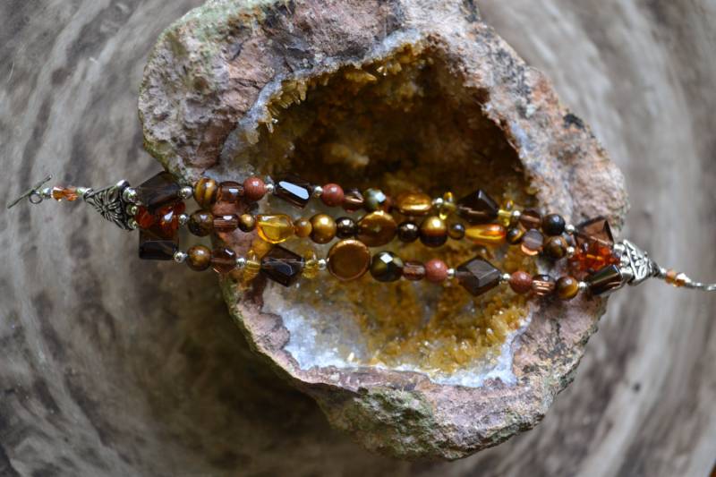 Schöne 3-Strang, Perlen, Glas, Tiger Auge, Bernstein Und Sterling Silber Perlen Armband Ohrringe Set Schöne 3-Strang, Perlen, Glas, Tiger Auge, Bernstein Und Sterling Silber Perlen Armband Ohrringe Set von 3RWeDragonflyDesigns