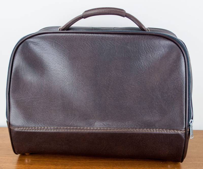 Braune Kunstledertasche Aus Den 70Er Jahren Mit Frontöffnung - Braune Tasche Metallverschlüssen von 3rvintages