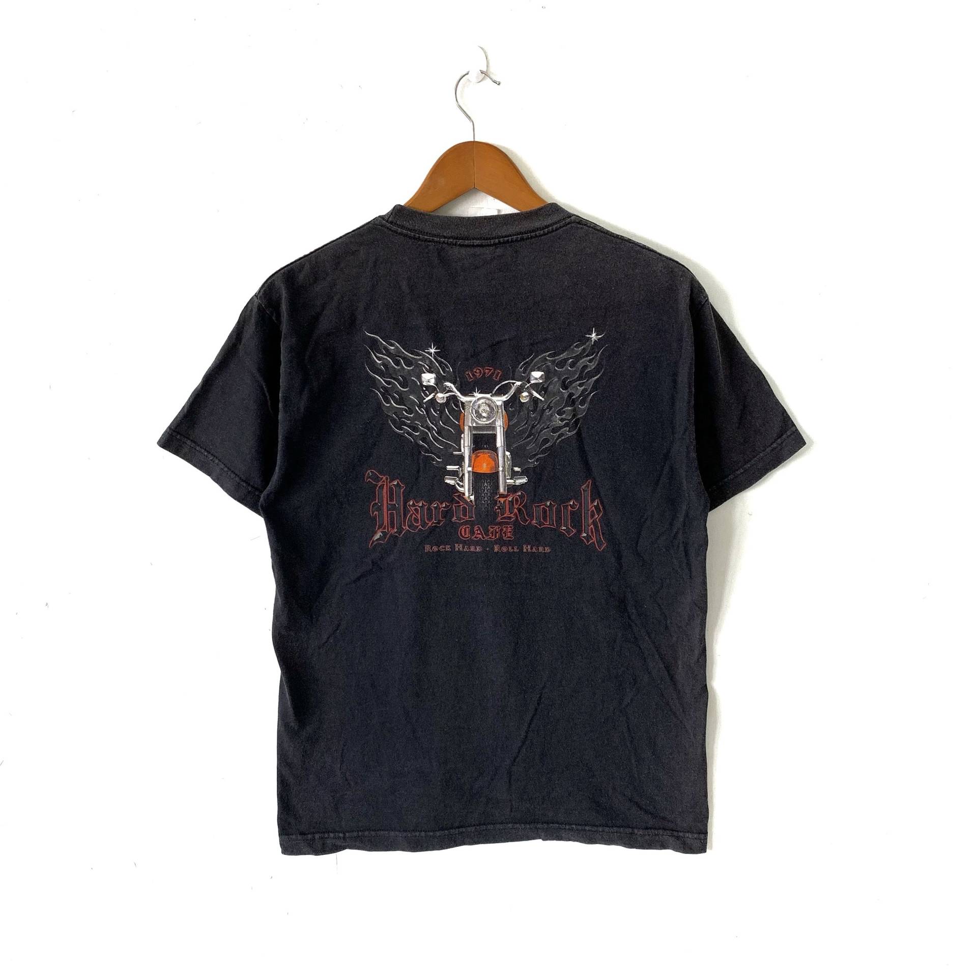 Vintage Hard Rock Cafe Osaka Tshirt Größe M von 43VintageArt