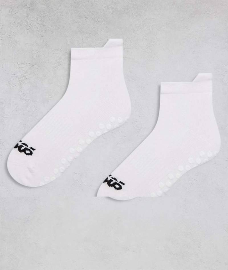 4505 - 2er-Pack Pilates-Knöchelsocken in Weiß mit Antirutsch-Sohlen von 4505