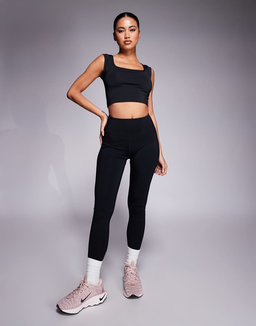 4505 - Active - Oberteil in Schwarz mit eckigem Ausschnitt und Kappärmeln von 4505