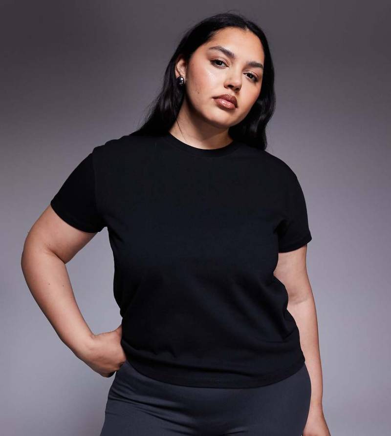 4505 Curve - Icon - Kastiges T-Shirt in Schwarz aus schnell trocknender Baumwolle von 4505