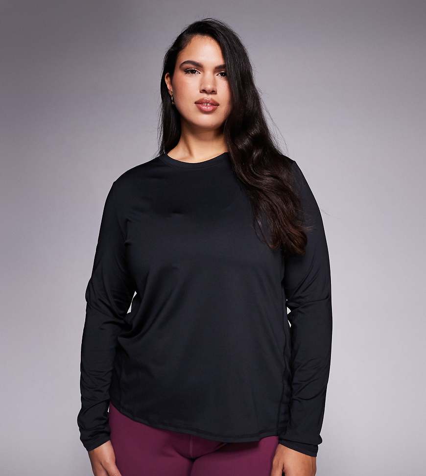4505 Curve - Icon - Langärmliges Lauf-Oberteil aus schnell trocknendem Material in Schwarz von 4505