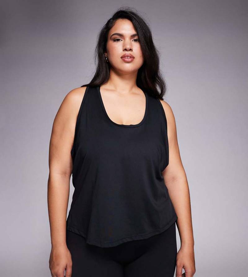 4505 Curve - Icon - Leichtes, schnelltrocknendes Performance-Trägertop zum Überziehen in Schwarz von 4505